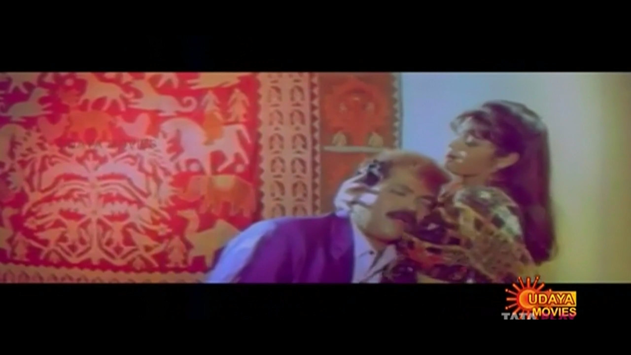 Dolly Minhas Hot CRG.mp4_20240727_145246.193