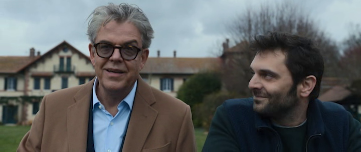 vlcsnap-2023-12-24-22h32m07s659