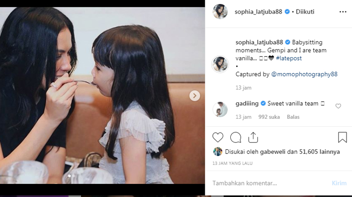 Sophia Latjuba suapi Gempi es krim vanila saat hadiri pesta ulang tahun Gading Marten