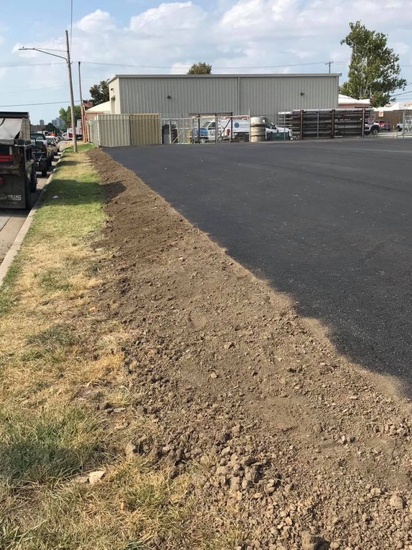 Asphalt Vs Concrete Driveway Cost in St. Joseph MO