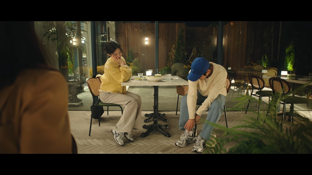 VS--Netflix-ResidentPlaybookE11Episode11-7’43”