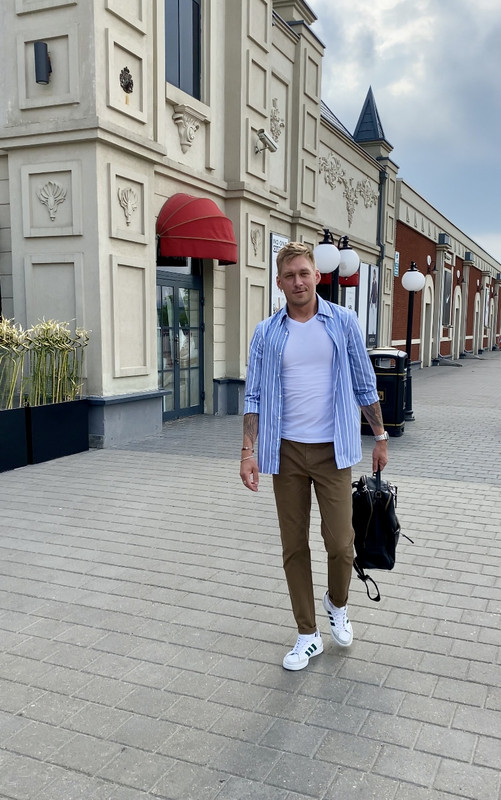 384EA0E2-EDB6-4668-814B-248B5F7FF2F0