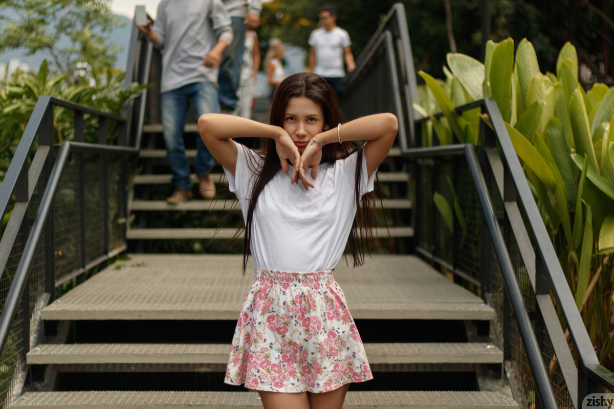 full_010_1107151139059904