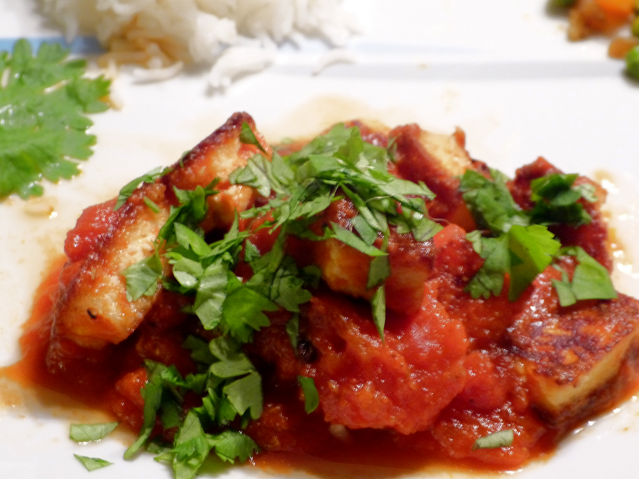 Paneer in dicker Tomatensauce Paneer in dicker Tomatensauce