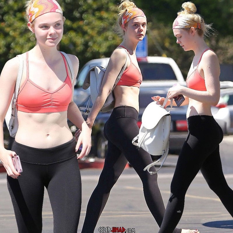 elle-fanning-tight-spandex