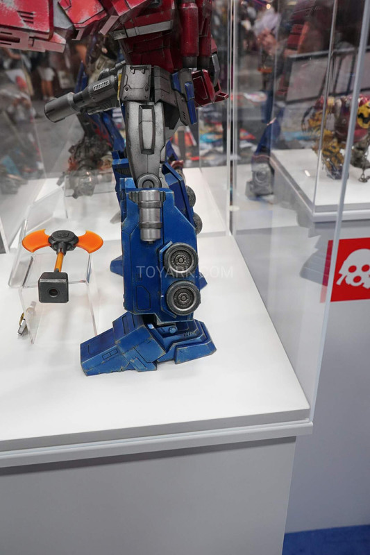 SDCC-2016-3A-Optimus-21