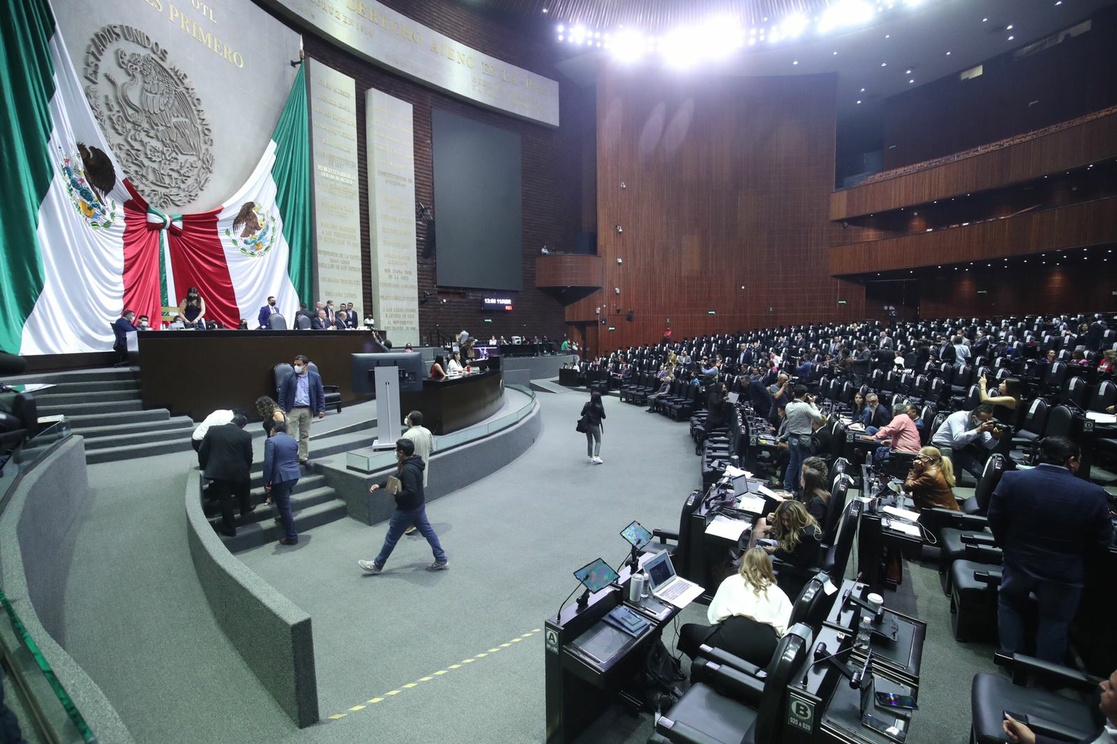 Reforma Eléctrica: Andrés Pintos deja al Partido Verde y se une a la oposición