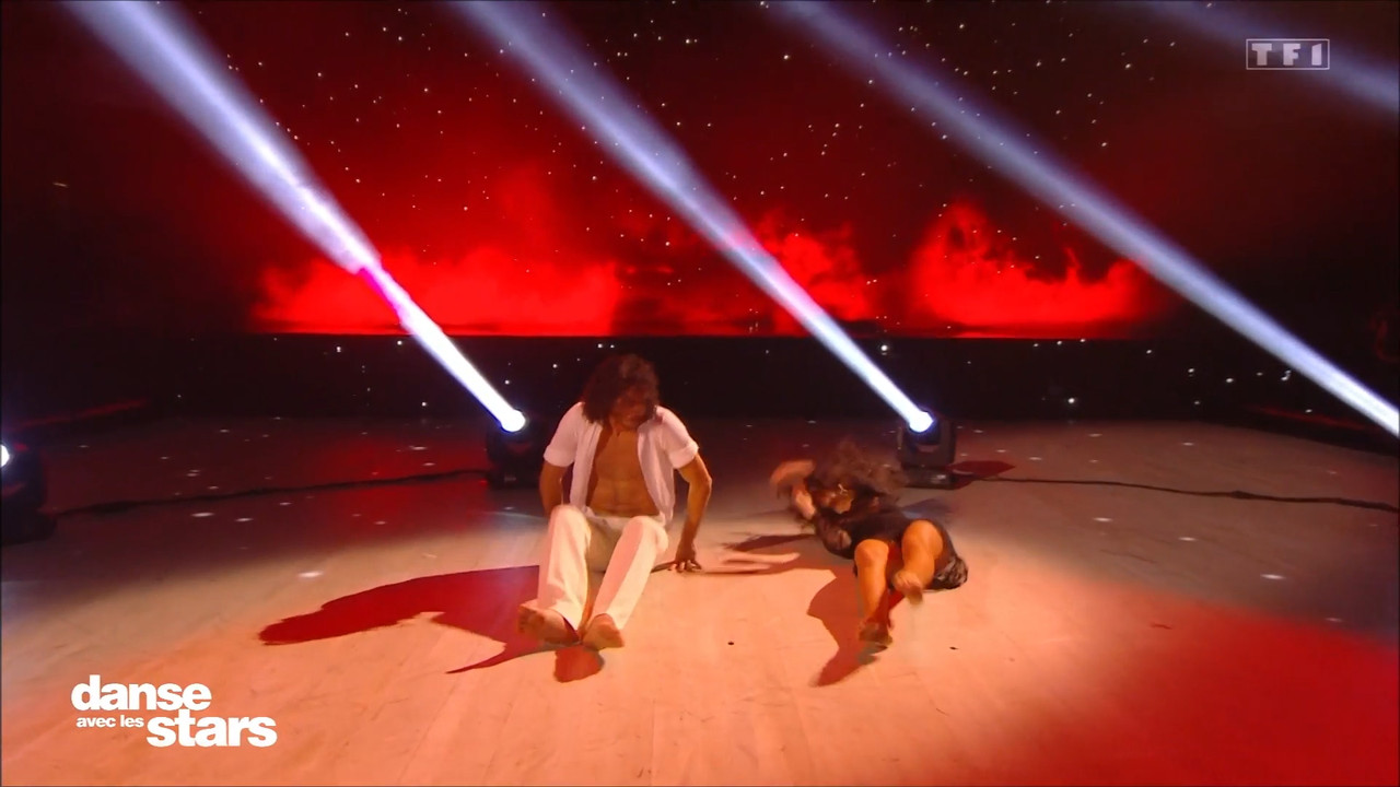 2021-10-29_21_05_TF1_Danse-avec-les-stars.mp4_snapshot_00.25.33.563