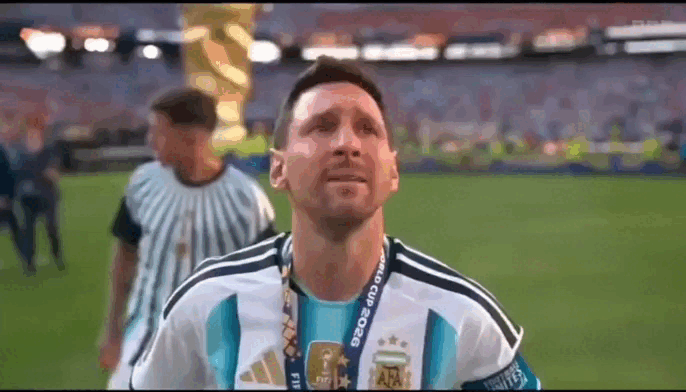 Messi-lloron.gif