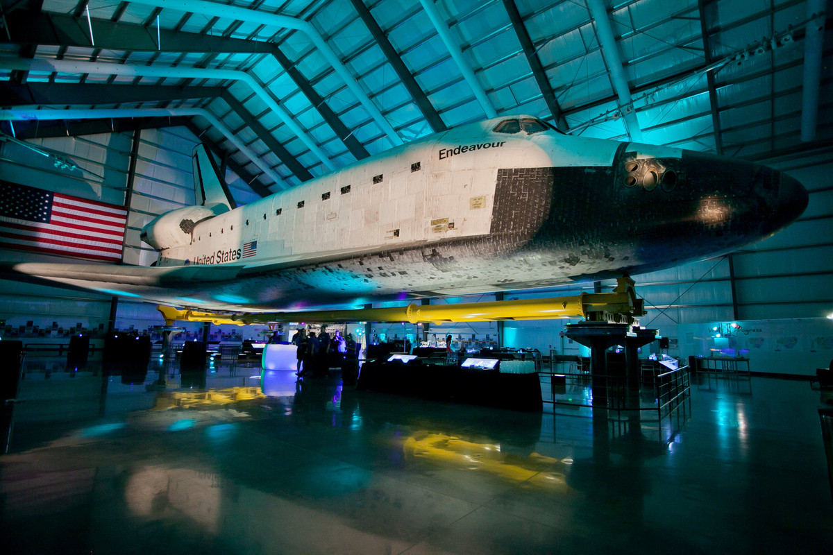 Endeavor-Shuttle-11 Калифорнийский научный центр в Лос-Анджелесе
