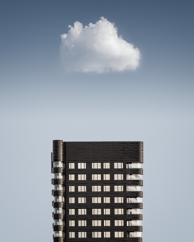 moln-på-klarblå-himmel-fb