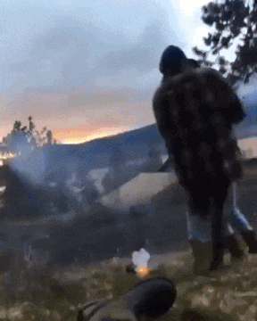 https://i.postimg.cc/zGs2cjp2/ezgif-6-a1c7db657bd6.gif