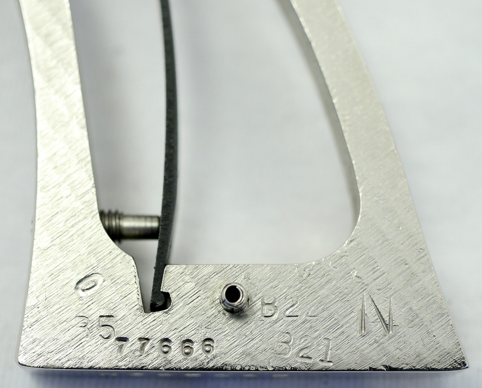 Grip frame left side