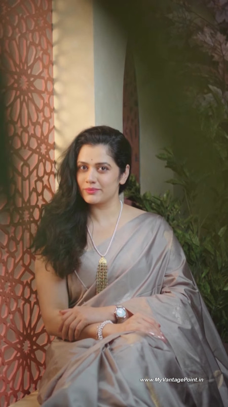 14-Actress-Girija-Oak-Godbole-in-Silk-Saree-for-Jewellery-Ad-Film-My-Vantage-Point