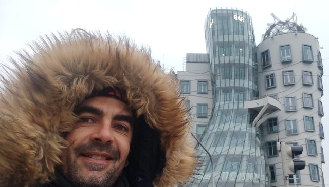 Casa Danzante, Reloj en movimiento y Castillo de Praga - Viena - Bratislava - Praga, Navidad 2024 (3)