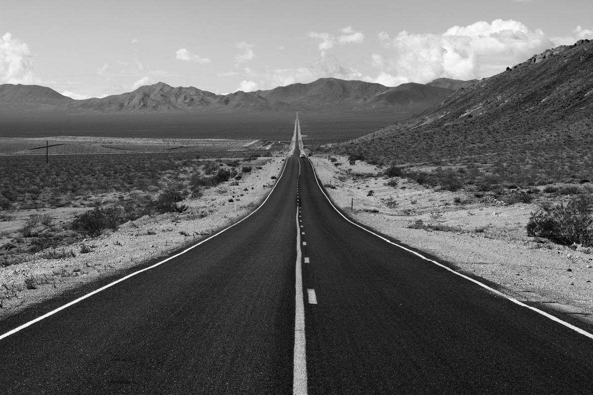 blacknwhitemountainpass.jpg