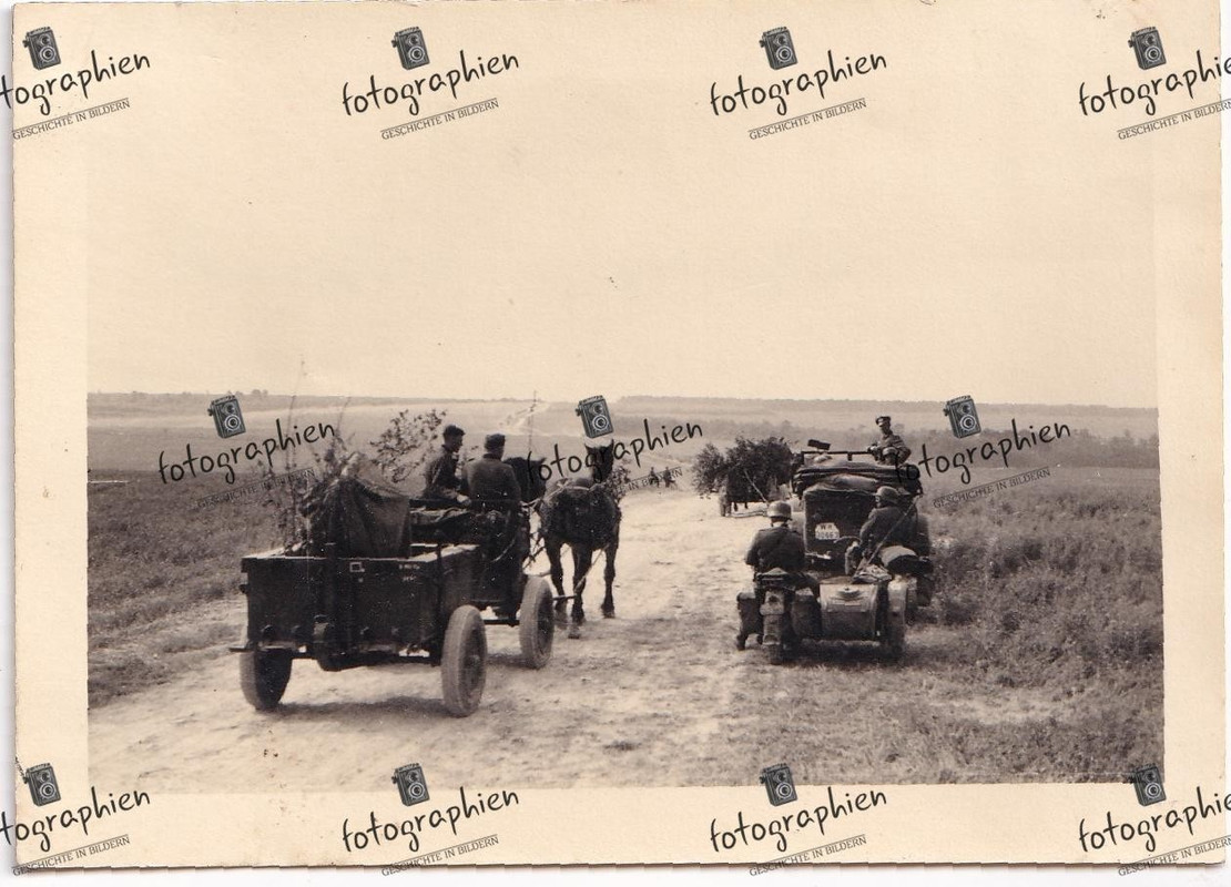 orginal Foto 2. Weltkrieg Frankreich Aisne Kfz Motorrad Krad Vormarsch 1940
