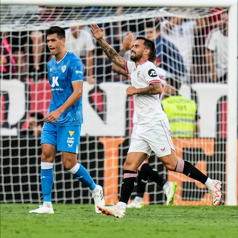 Sin piedad: Sevilla aplasta al Almería de César Montes