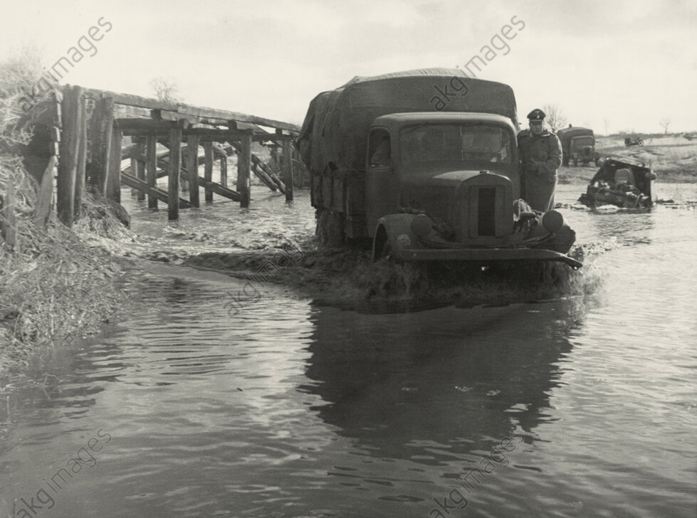 Vorwärts durch Schlamm und Wasser