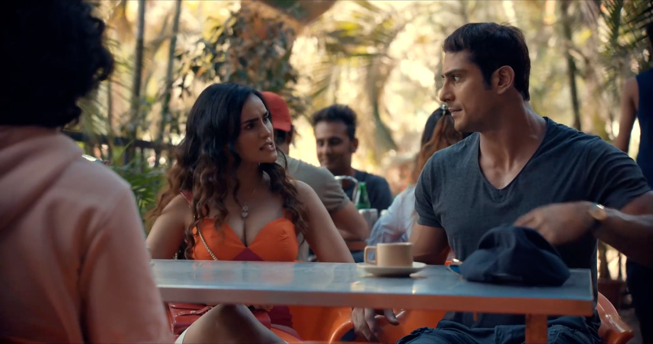 Pratibha.Tanwar cleavage Chakravyuh S01.00_00_13_23.Still006