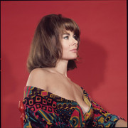 anne-heywood-b22