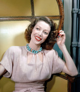 loretta-young-f16