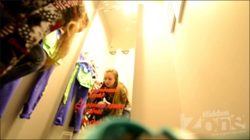 [Image: Voyeur24115094858.jpg]