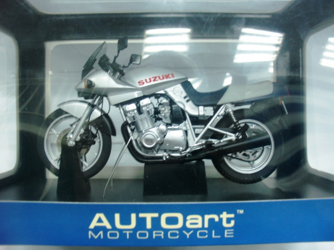 suzuki-katana005.jpg