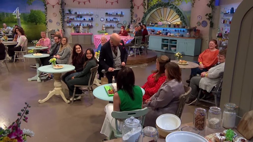 [Image: r0wpxe66tc1g.jpg]