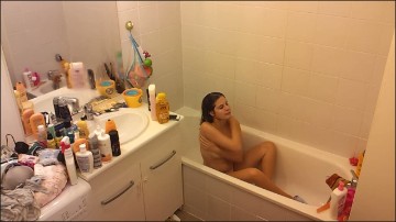 [Image: Voyeur8515120924.jpg]