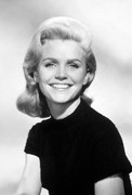 Lee-Remick-e43
