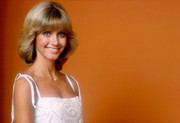 Olivia-Newton-Johnon-me01