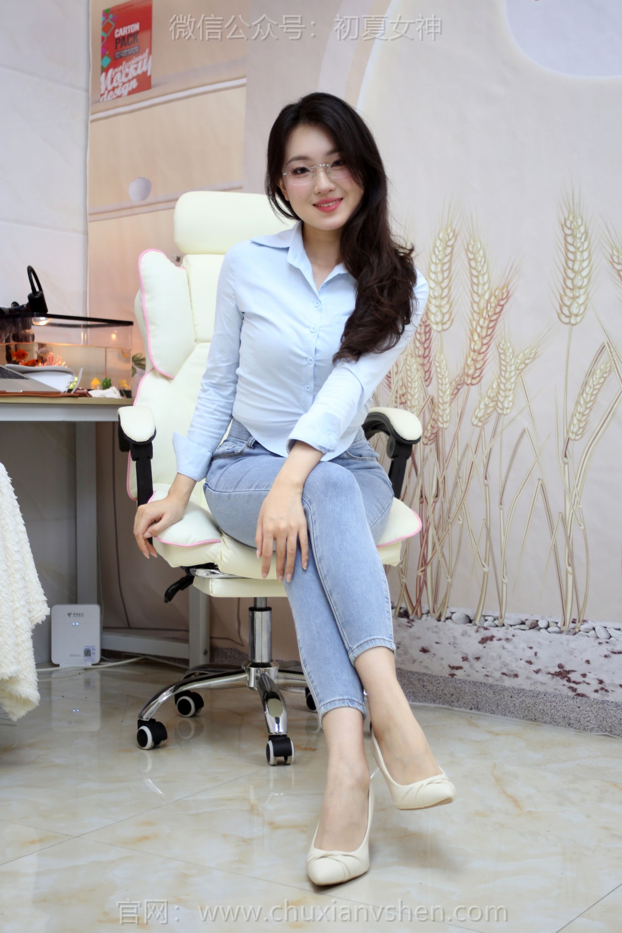 夏小小nude《初夏女神》写真，室内的，清新与优雅的双重享受插图4