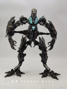 ROTF-Fallen-inhand-04