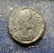 AE4 de Constancio II. SPES REIPVPLICE. Emperador estante a izq. Arlés IMG-20200411-200129