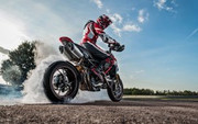 2019-ducati-hypermotard-950-sp-4k-2-t1.j