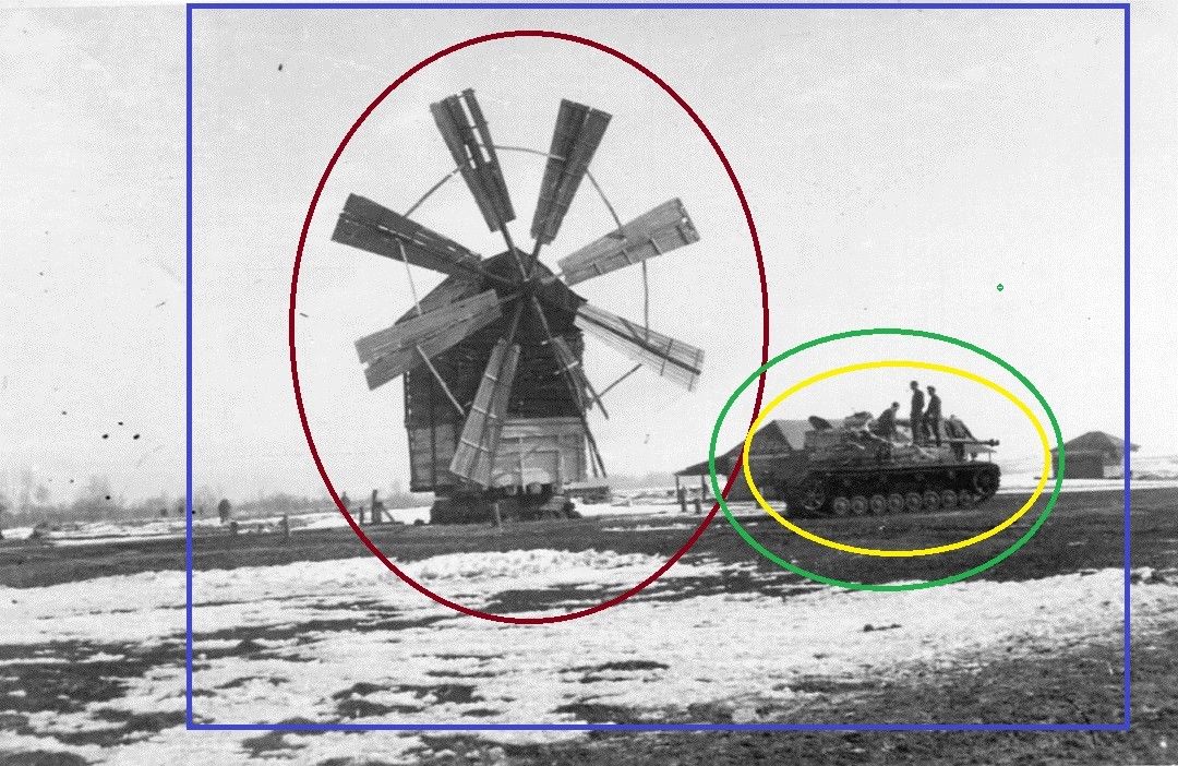 Foto Deutsches  Panzer vor WINDMÜHLE MOLE