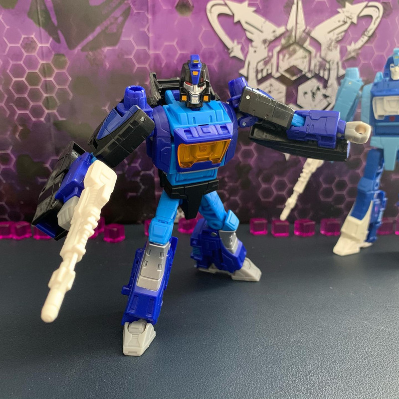 Shattered-Glass-Blurr-01