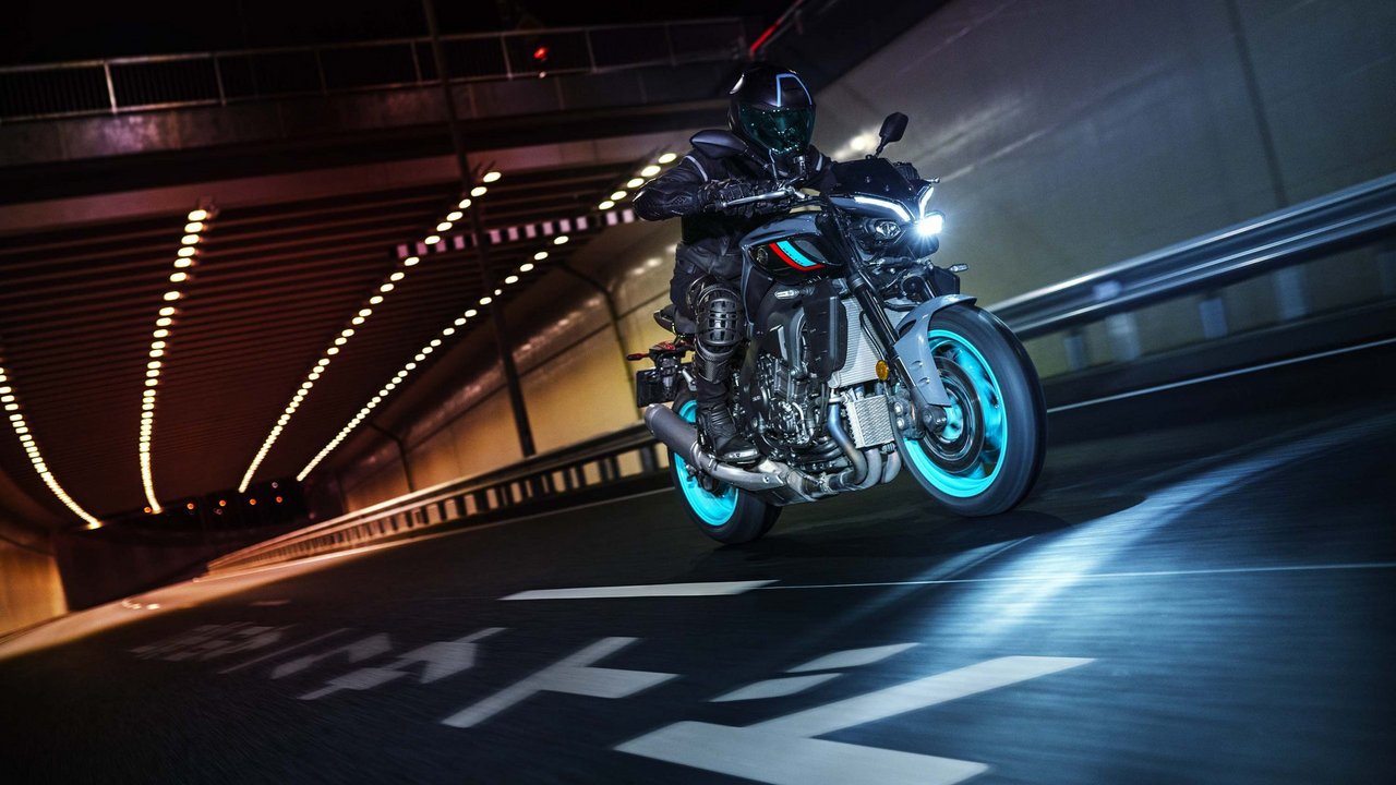 Нейкед Yamaha MT-10 2022