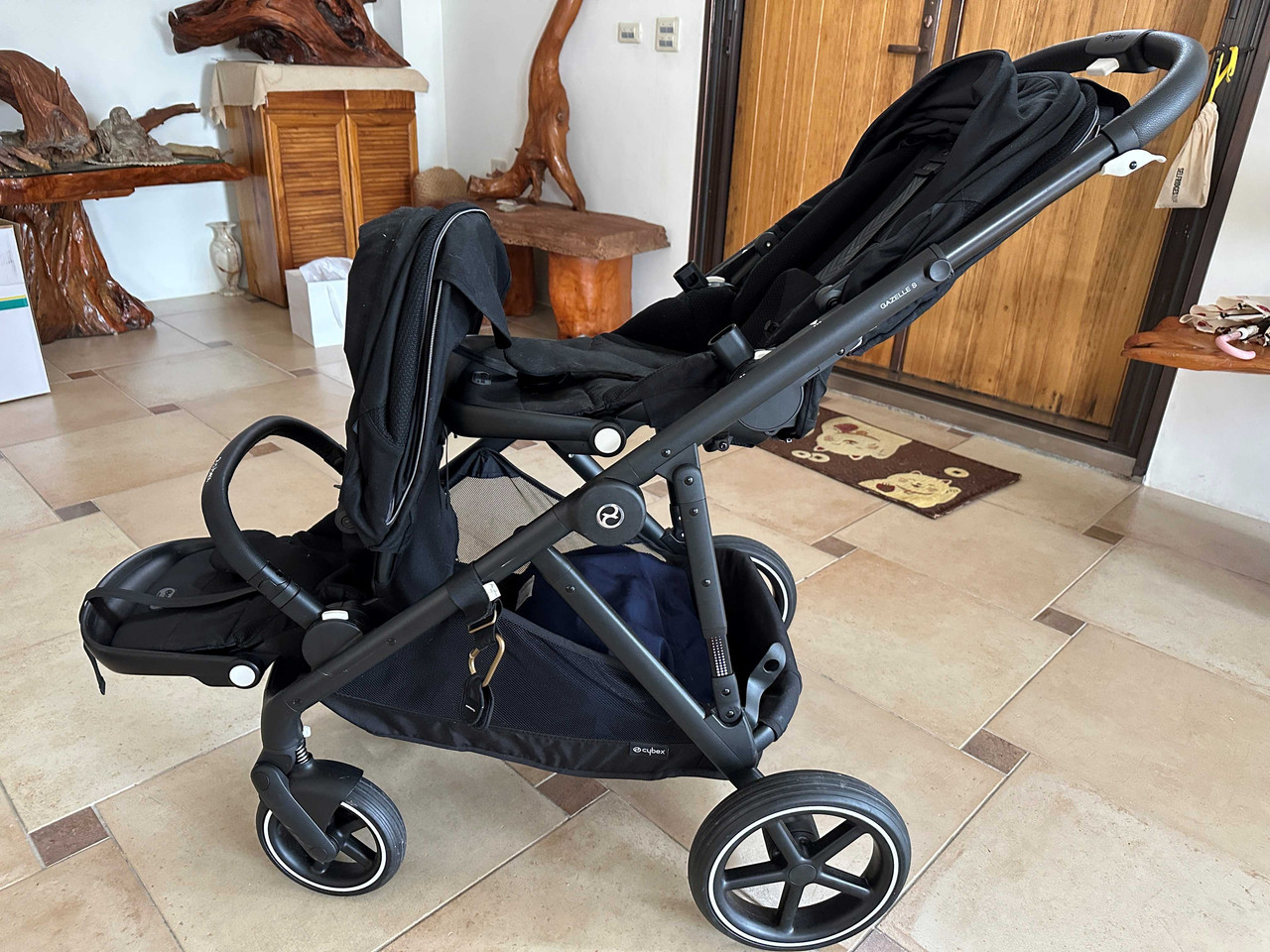 8496DB25 EE88 46C5 9B81 2A46163FDF9B