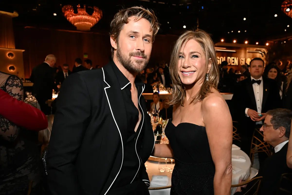 https://i.postimg.cc/zX3ypPMc/ryan-gosling-jennifer-aniston-81st-74570986.webp