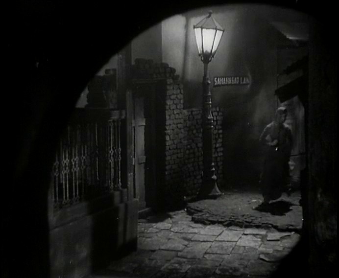 Pyaasa-1957-Hindi-480p-AVC-AAC-1-0-ESub-mkv-0002