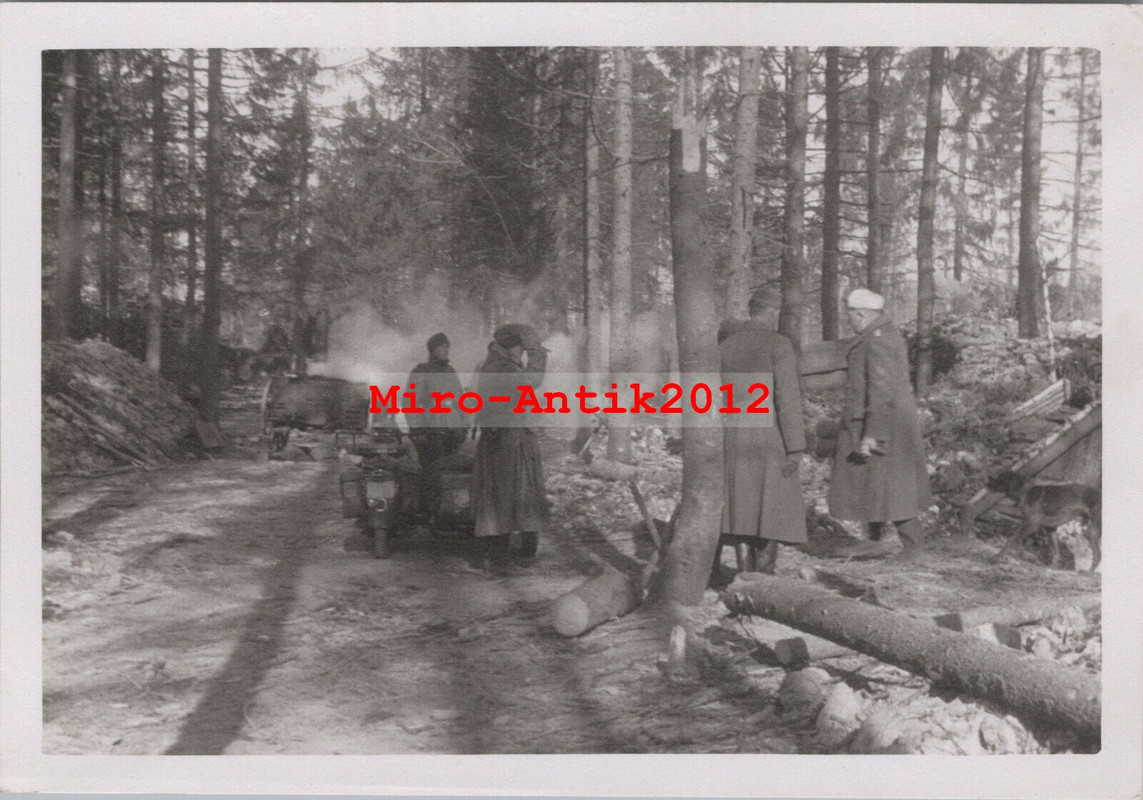 Foto Oberstlt K.H. Mürau, General fährt mit Krad, Kirischi Russland