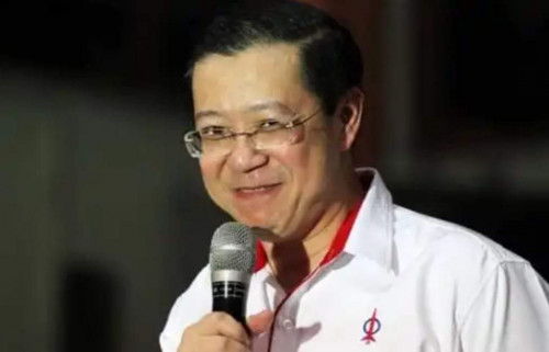 Wee Ka Siong Cabar Lim Guan Eng Tunjuk 3 Butiran  Politaik