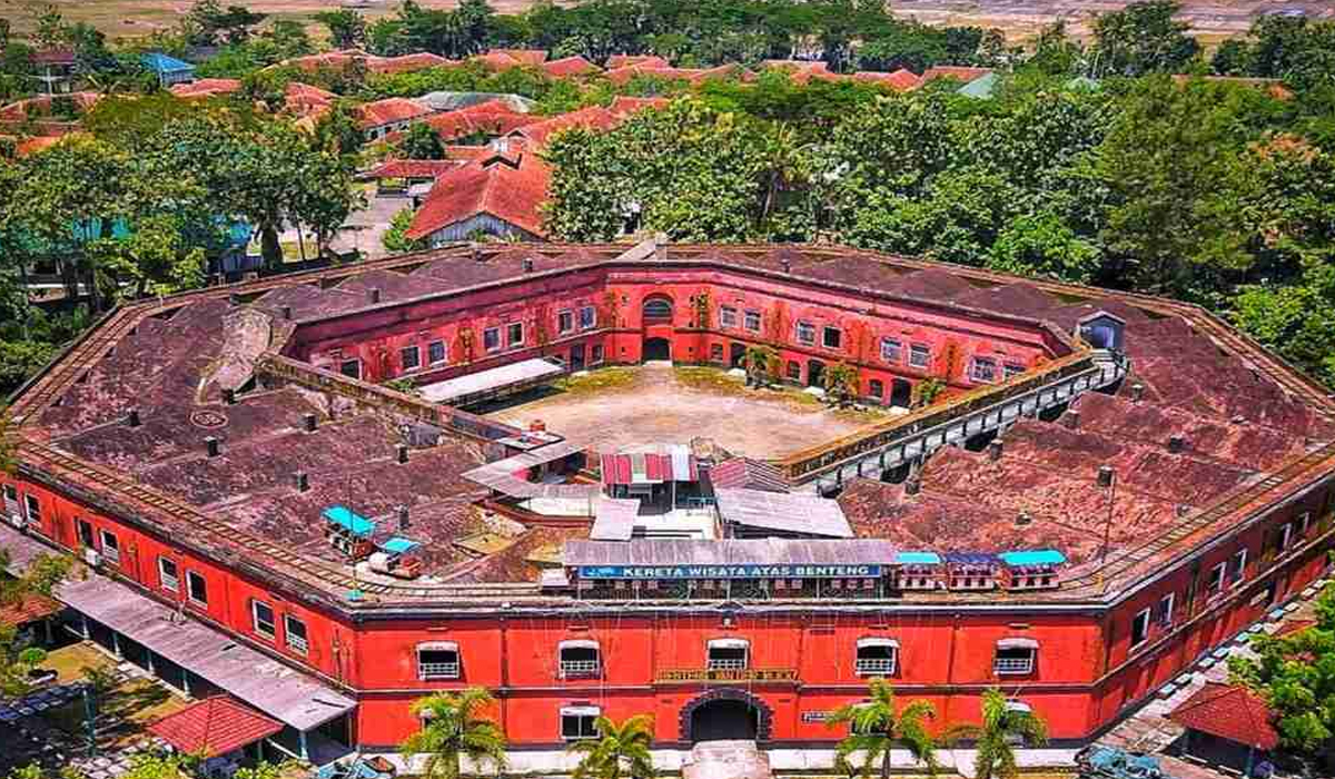 Jelajah Lorong Misterius dan Ruang Rahasia
