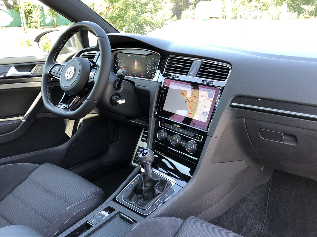 R 310 intérieur
