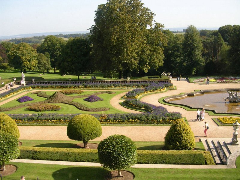 Waddesdon-Parterre-21