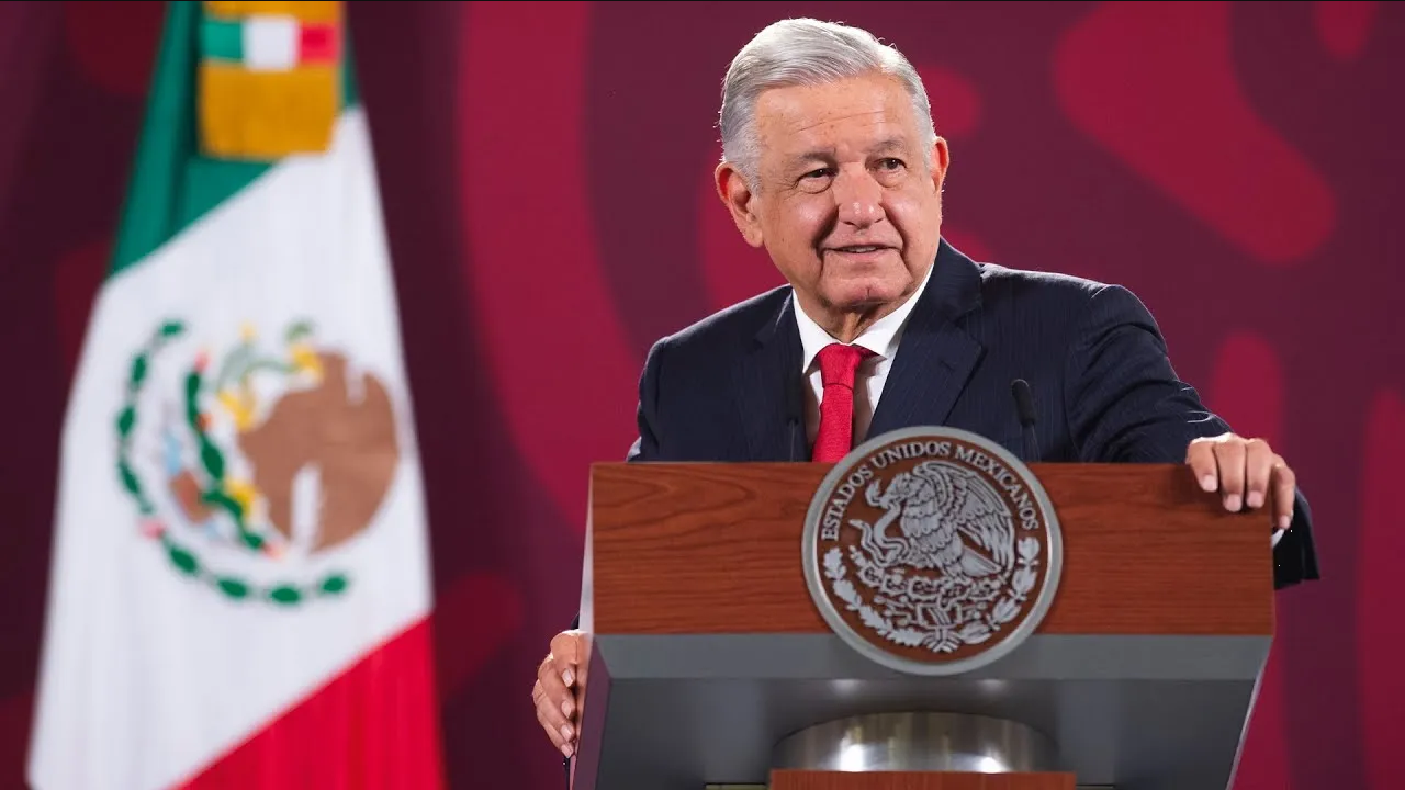 AMLO reconoce diferencias con Ricardo Monreal