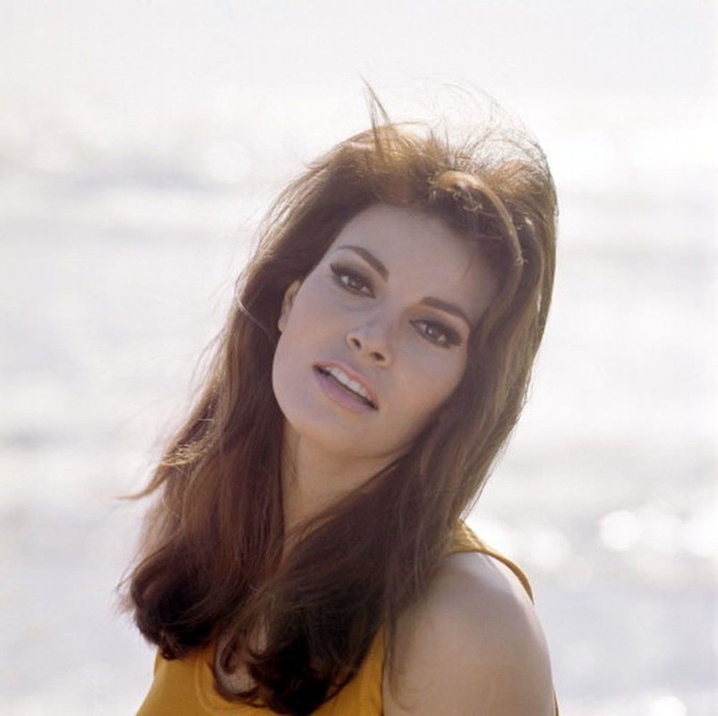 raquel_welch_g22