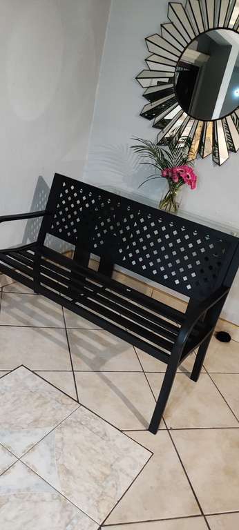 Walmart: Banca de metal para patio - Tijuana plaza galerías 
